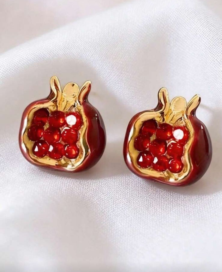 Brinco Romã Dourada com Esmalte Vermelho