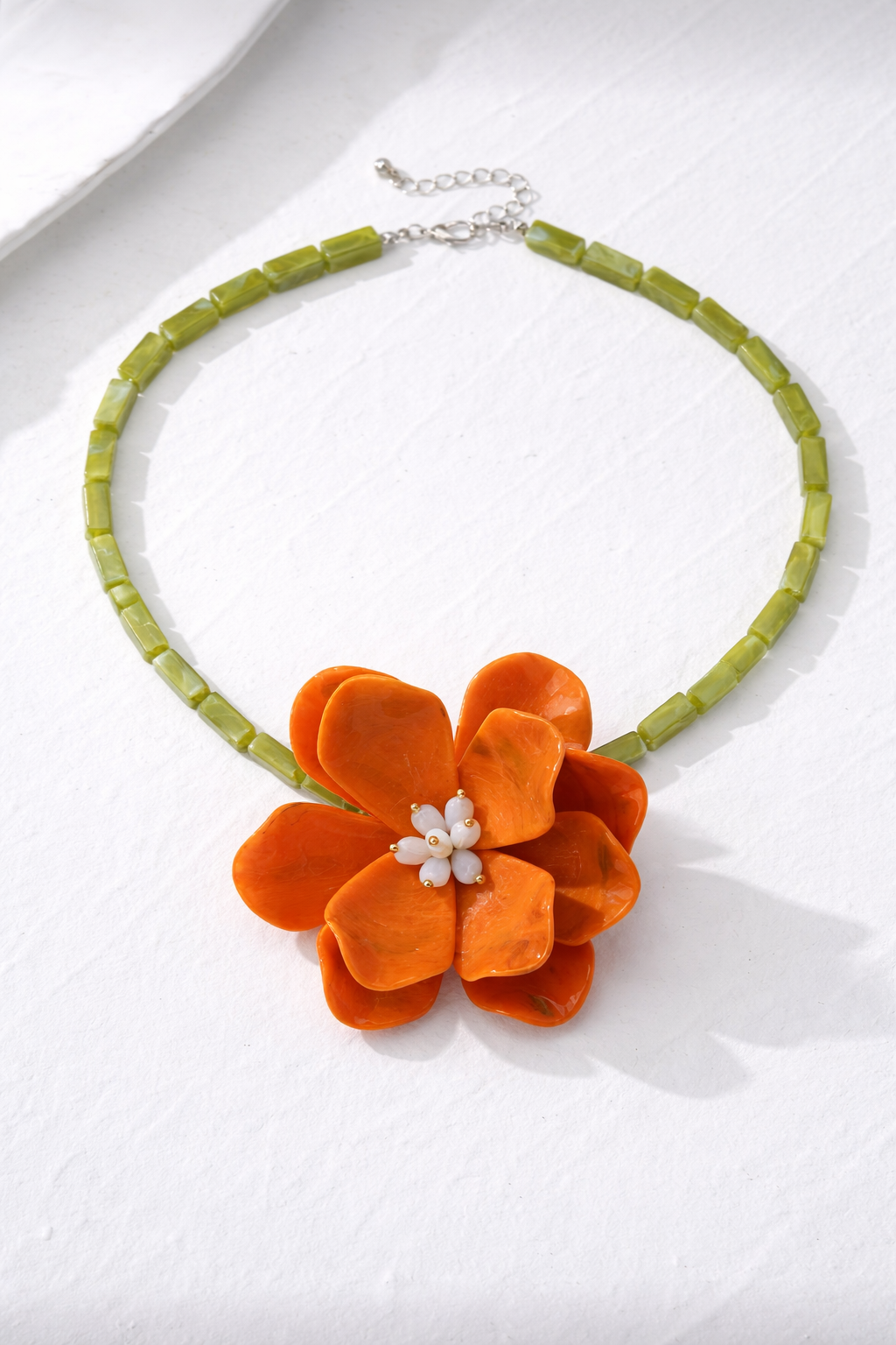 Colar Flor Escultural