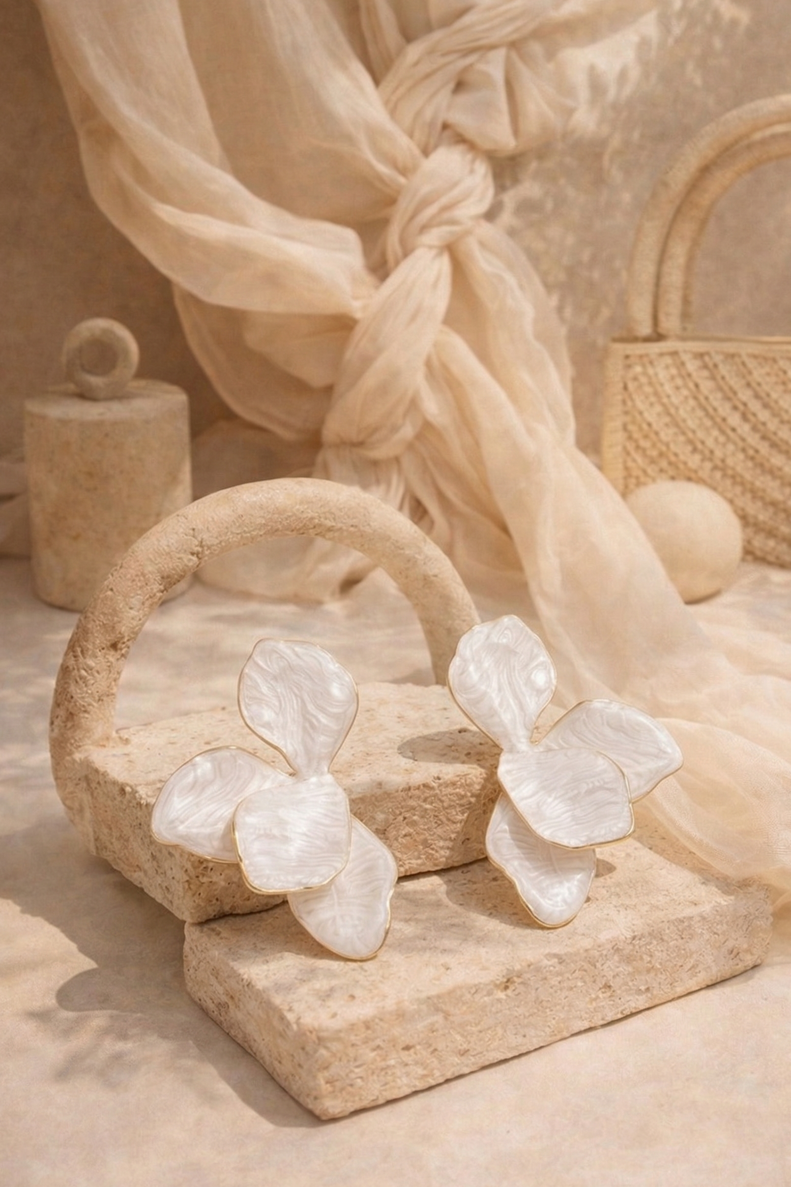 Brinco de Flor Branca